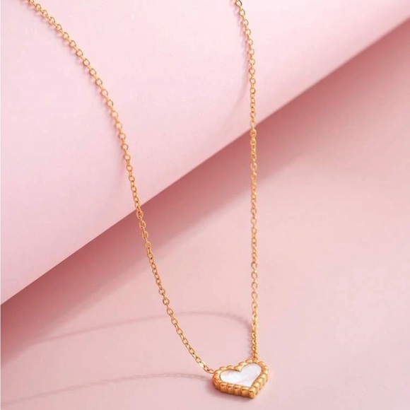 Mother of Pearl Dainty Heart Iridescent Shell Feminine Romance 18K Gold Necklace - Picture 12 of 17